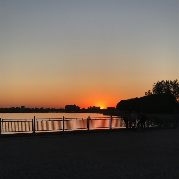 Meet your Posher, Iya - Picture 1 of 1